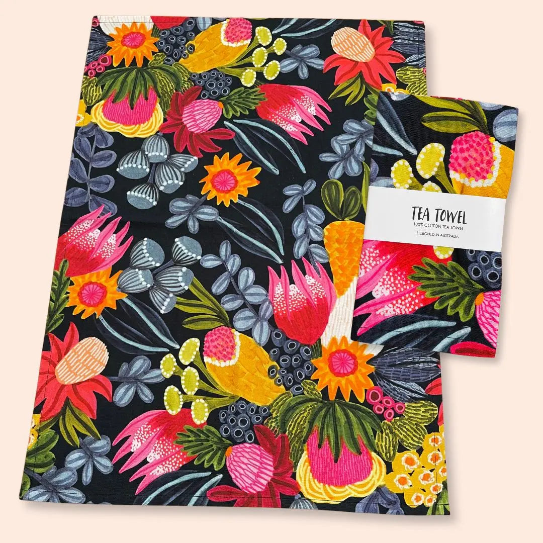 KIng Protea Flowers tea Towel Kirsten Katz